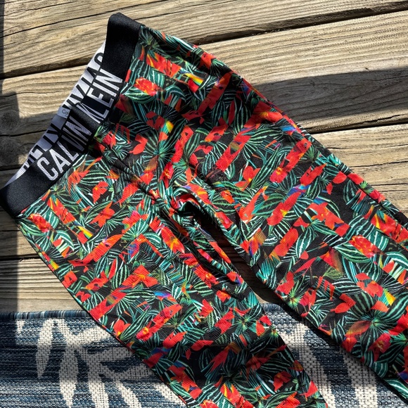 Calvin Klein Performance Tropical Print Leggings – Size S - Picture 1 of 5